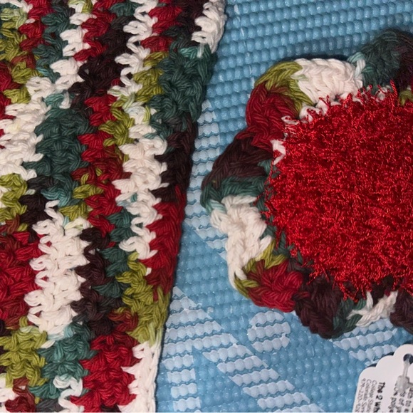 Red and Green Handmade Cotton Multi Use Washcloth Set - Picture 3 of 4